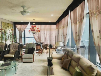 Fully Furnished with 2 Car Park / Facing KLCC Park