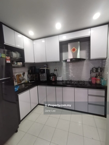 Fully renovated and fully furnished!! Grab it now!