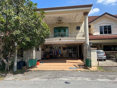 Fully Renovated Double Storey Az Zaharah Bandar Puncak Alam