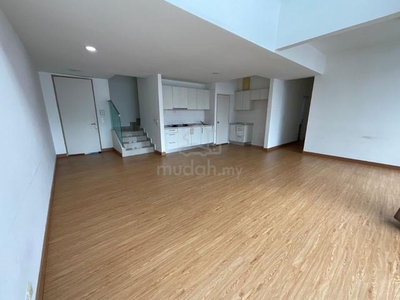 Greenfield apartment penthouse tampoi