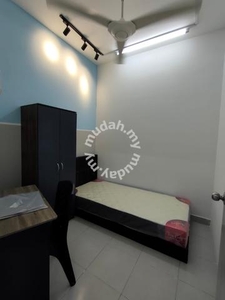 Kemuning Aman Apartment, Kota Kemuning, Single Small Room, Nice Room