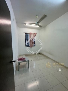 Lower Floor Orchis Apartment with lift Parklands Bukit Tinggi 3 nr LRT