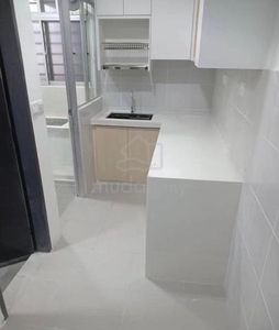 Metro Kepong residensi got Kitchen Cabinet & Water Heater & Gas Stove