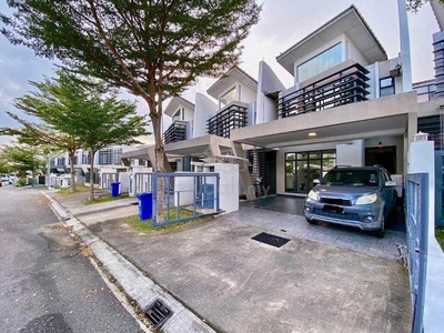 Non Bumi Lot | Freehold | 24x80 | Double Storey Superlink @ Glenmarie