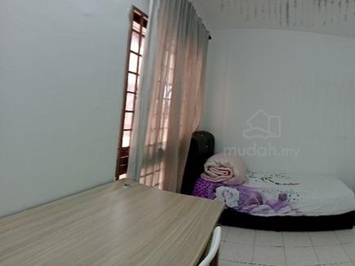 Palm Spring Kota Damansara Single room for rent