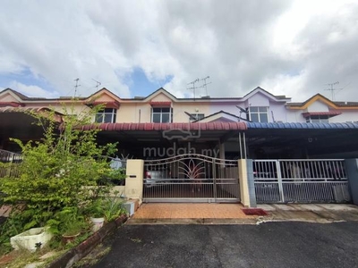 Popular Area Double-Storey Terrace Good Condition and Price