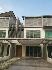 Puchong D'Island Residence 3-storey for SALE or RENT