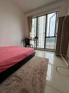 Queen size bed room for rent in cheras You vista one month deposit