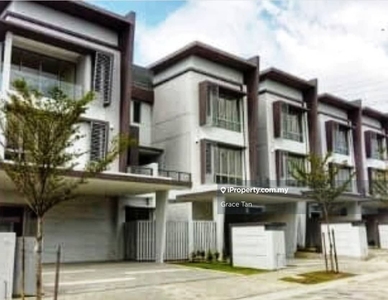 Resort Style 3-Storey Superlink house with Multiple Security