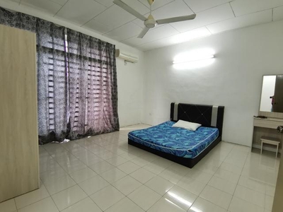 Room to Rent at Strategy location near Kulim Lotus /Landmark