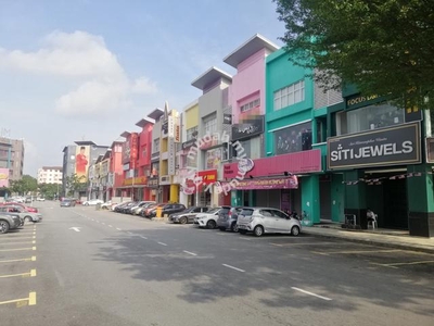 Shoplot 3 Storey Seksyen 7 Shah Alam For SALE..