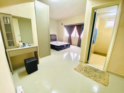 Sri Intan 2 Condominium Corner Lot Mid Floor For Sale