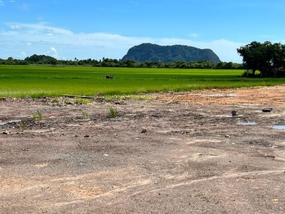 Tanah Lot Bergeran Naga,Jitra Kedah.