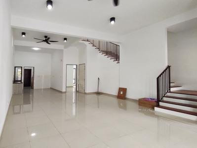 Double Storey Terrace Legasi 2, Bandar Kinrara Puchong For Rent