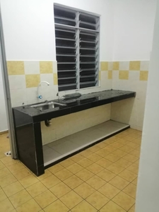 Mentari Court Block A Near Gate, Near Ktm Setia Jaya, Bandar Sunway For Rent