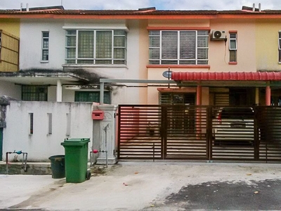 PARTIALLY FURNISHED FACING OPEN Double Storey Terrace Bandar Tasik Kesuma Semenyih