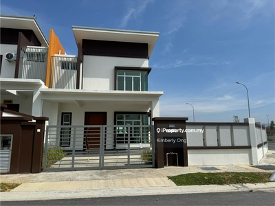 Brand New Double Storey House Springhill For Rent