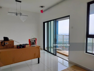 Fully-furnished Bandar Bukit Tinggi High floor Apartment for rent