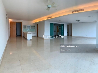 Junior penthouse 6rooms for sale at 2.68mil only