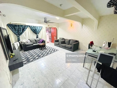 Leasehold Nonbumi Lot Fully Extended Kitchen & Bathroom