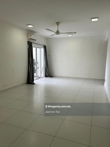 Mid floor and well maintained unit