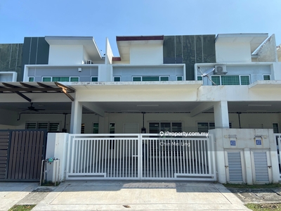 Well keep double storey terrace in Hijayu 3, Bandar Sri Sendayan