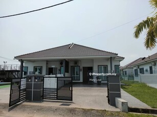 Melaka Taman Padang Temu Permata 1 Storey Semi-d House For Rent