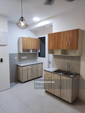 Sunway avila condo, 2bedroom 2bathroom, kitchen cabinet, aircon unit,