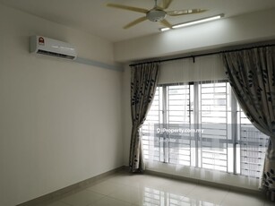 Townhouse for rent - Upper floor wt partially furnished
