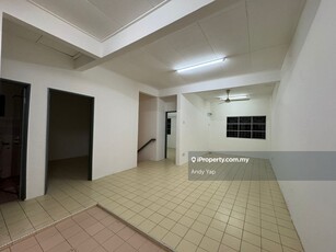 Very limited town house in temple Suasana town house call Andy viewing