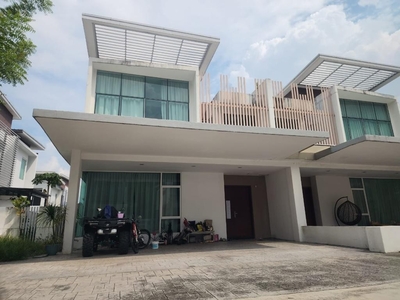 New Condition House ! Owner Just done Renovation ! First come first Serve !