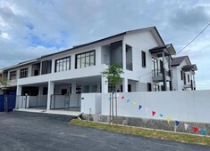 NEW 2-Storey Landed House Cybersouth !!! Beside Shopping Mall
