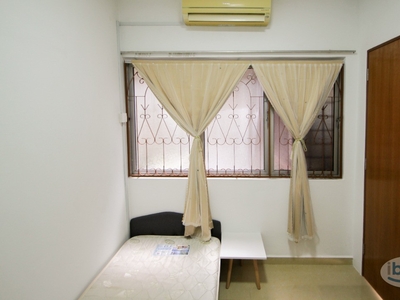 [Single Room with Window & A/C]❗13 mins to LRT✨Fully Furnished Ready Move in