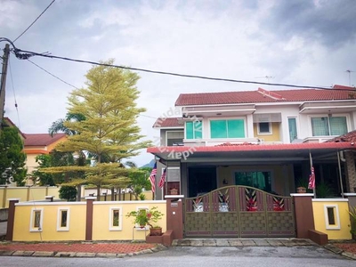 Freehold Double Storey Terrace (Corner Unit) House In Botani For Sales