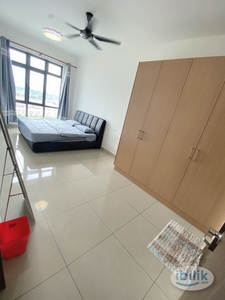 Rent Fully Furnished Masterbedroom Room with Private Bathroom - Female Only
