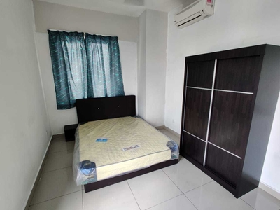 3 rooms fully furnished near to UPM university