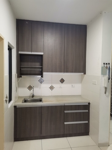 Cheap cheap cheap 2 rooms with kitchen cabinet must view first come first serve corner unit
