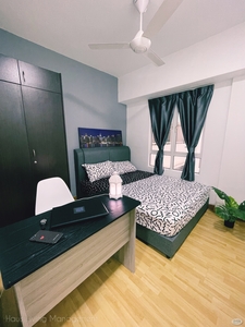 (Female Unit)Middle Room at Cova Suites, Kota Damansara