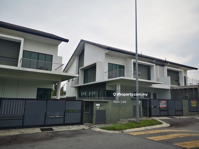 Freehold 2 Storey Luxury Semi D (Gated & Guarded) @ Bukit Baru Permata