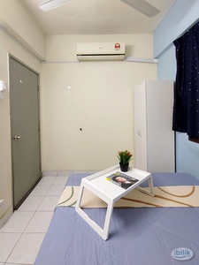 Fully Furnished Medium Queen bedroom at Pelangi Damansara Condo Block K