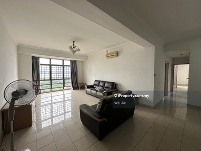 JB Condo for Sale only 520k for 4 rooms