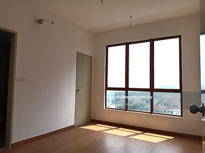 Ohmyhome Exclusive! Actual Unit Photos! Near KTM station!