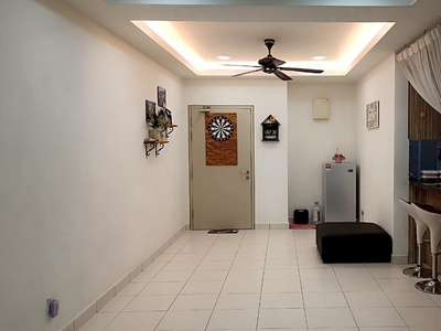 Renovated Freehold D'Camelia Court Nilai Impian Partial Furnished Condition