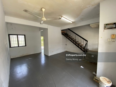 Basic unit, good location, call to view now