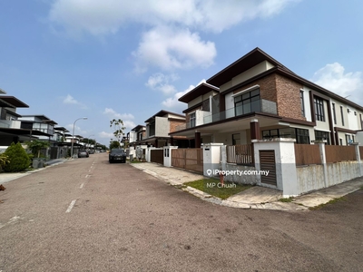 Cluster House End Lot With Extra Land Jalan Bandar Cemerlang