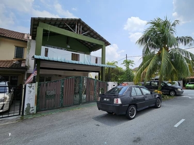 CORNER LOT DOUBLE STOREY TERRACE HOUSE Jalan Seri Pagi 9 Saujana Utama Sungai Buloh Selangor