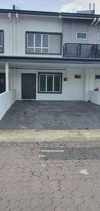 Double Storey Terrace at Lbs Alam Perdana For Rent