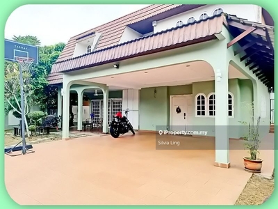 Freehold, Renovated, Well Kept 2 Storey Bungalow @ Ss 2 For Sale