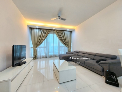 Living in Mont Kiara with 1789sf spacious 3 bedroom unit!