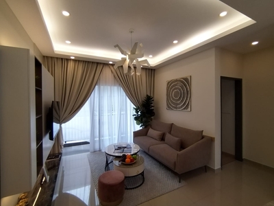 Semi Furnished Brand New Freehold Project Hijauan Residence